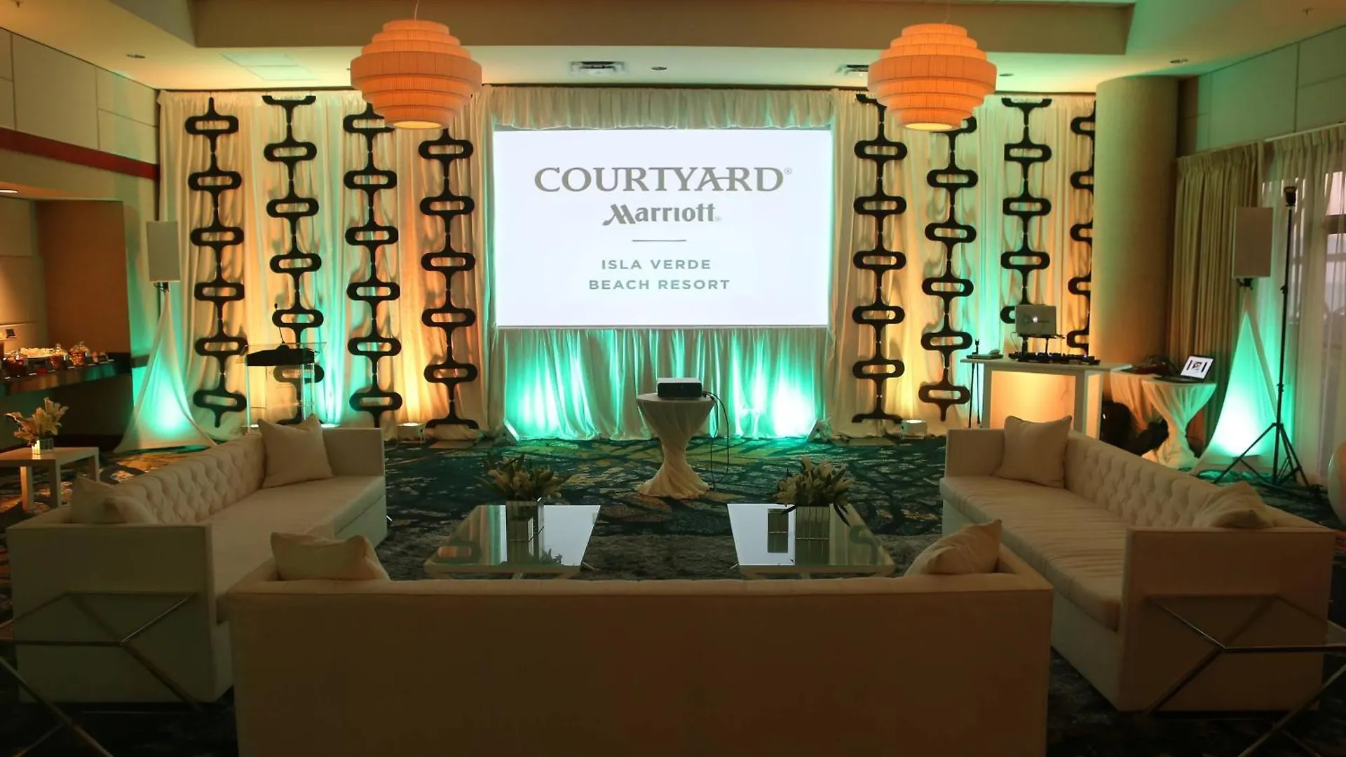 Courtyard By Marriott Isla Verde Beach Resort Сан-Хуан