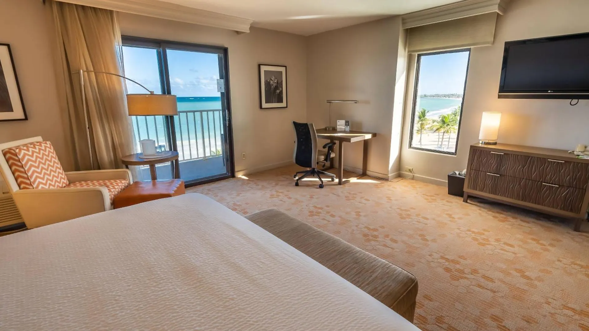 Courtyard By Marriott Isla Verde Beach Resort Сан-Хуан