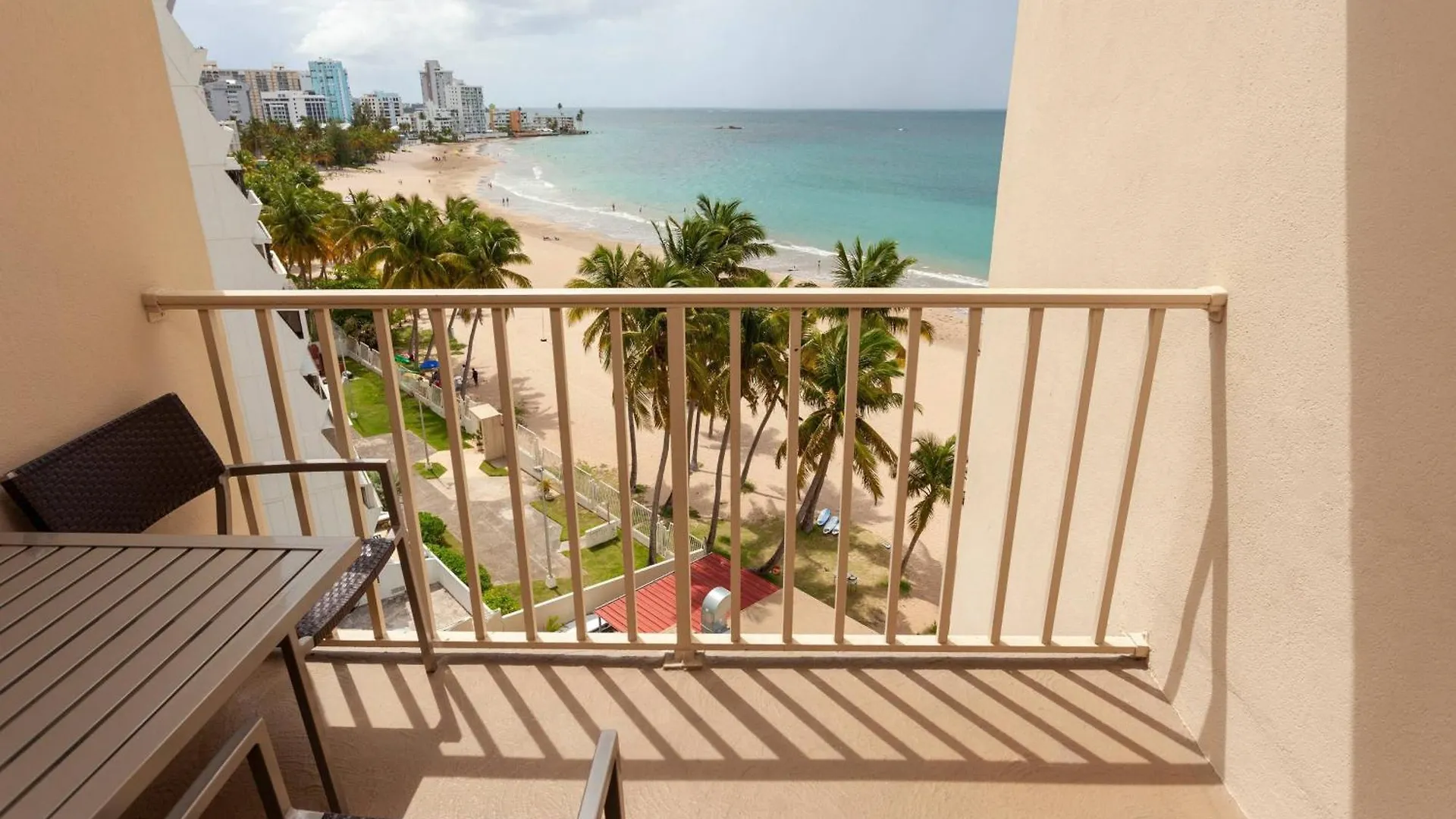 Courtyard By Marriott Isla Verde Beach Resort Σαν Χουάν